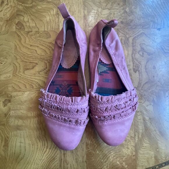 RUFFLE FRONT Pink Loafer Flat! - Picture 1 of 6